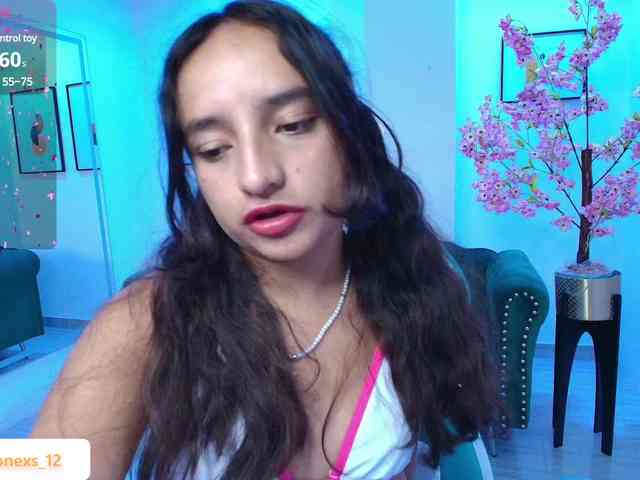 zoe-jonexs webcam