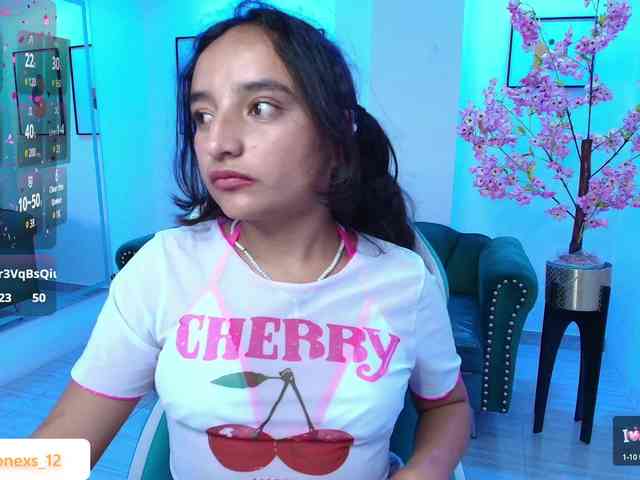 zoe-jonexs webcam