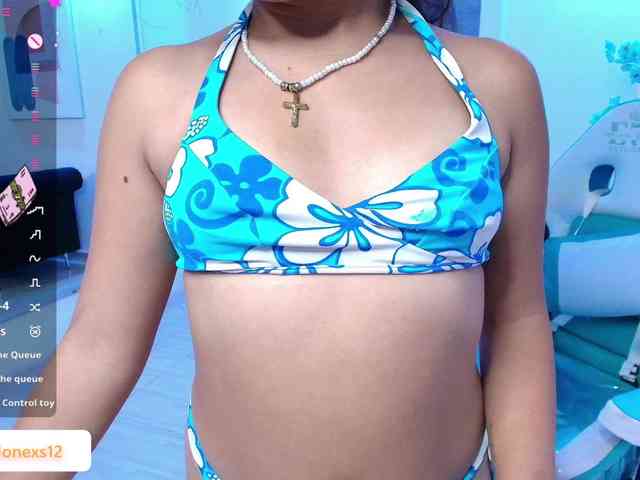 zoe-jonexs webcam