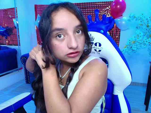 zoe-jonexs webcam