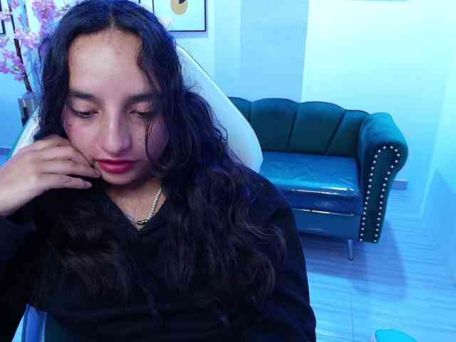 zoe-jonexs webcam