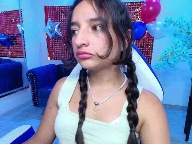 zoe-jonexs webcam