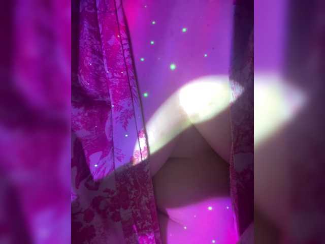 MissLili20's BongaCams show and profile