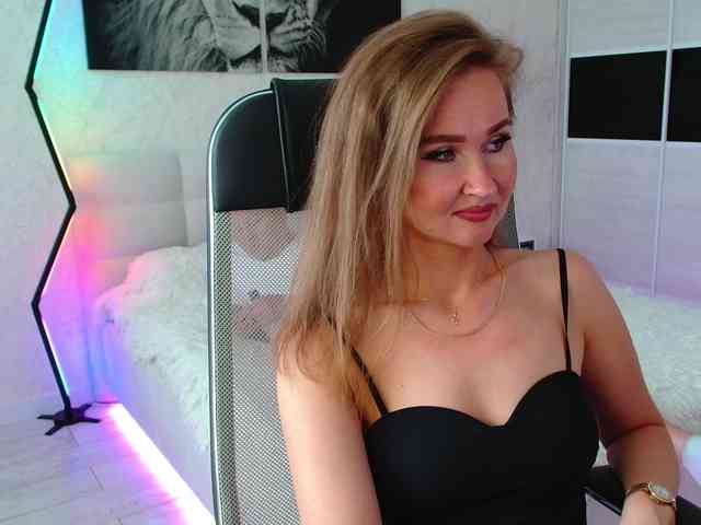 live adult webcam chat MrZaxon