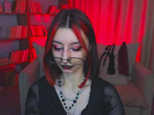 MistressMarcelline's BongaCams show and profile