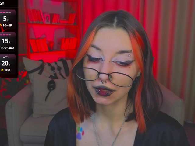 MistressMarcelline live cam