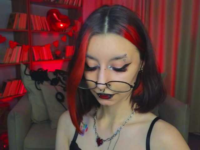 MistressMarcelline's BongaCams show and profile