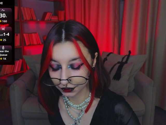 MistressMarcelline webcam