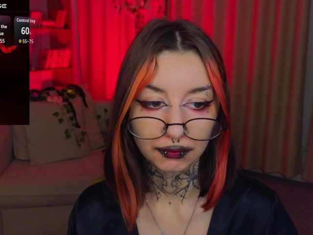 модель MistressMarcelline