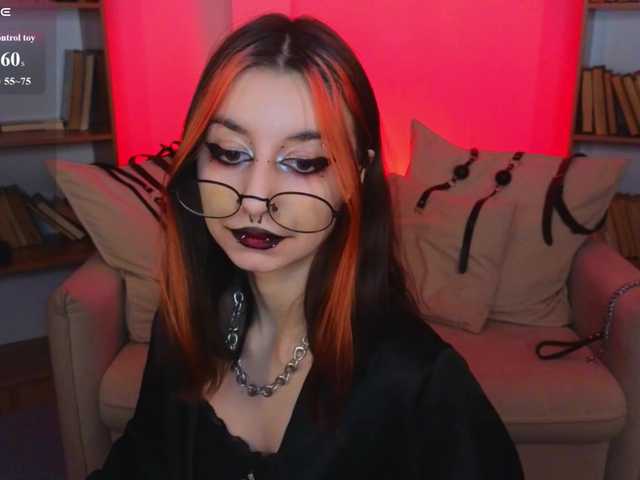 MistressMarcelline live cam