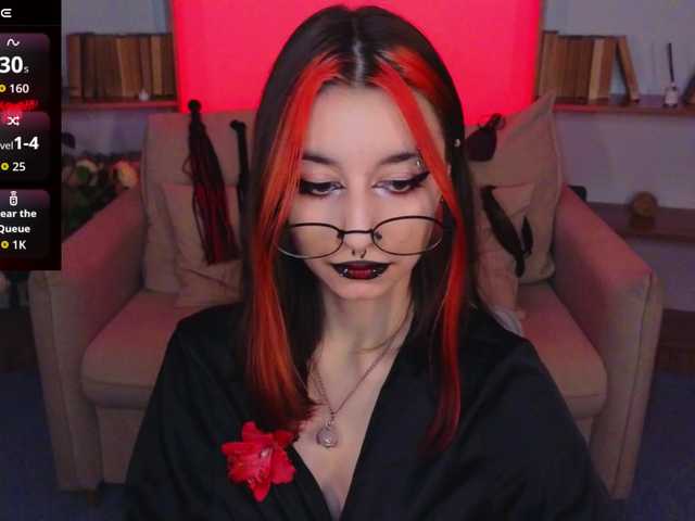 MistressMarcelline webcam