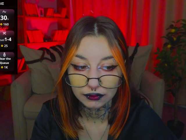 MistressMarcelline webcam