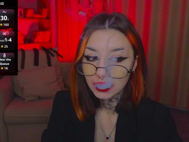 вебкам MistressMarcelline