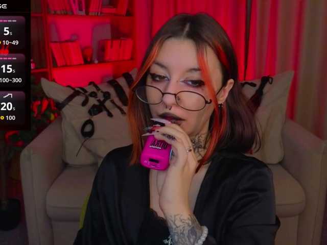 MistressMarcelline's BongaCams show and profile