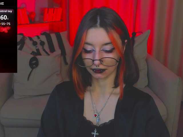 MistressMarcelline live cam