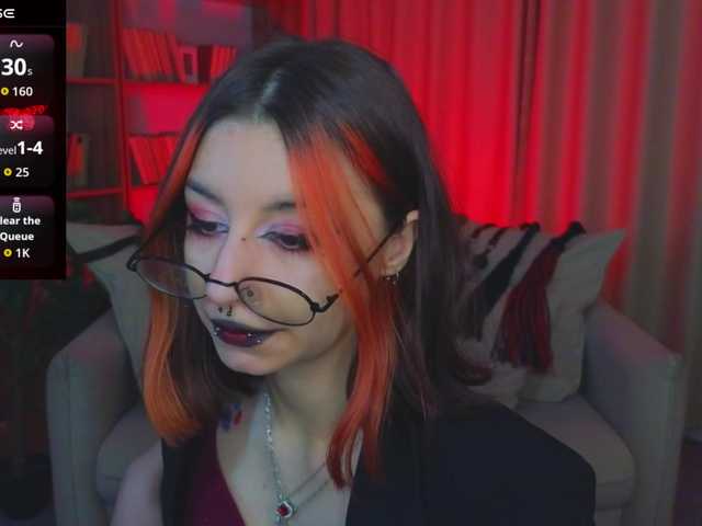 MistressMarcelline live cam