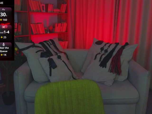 MistressMarcelline live cam