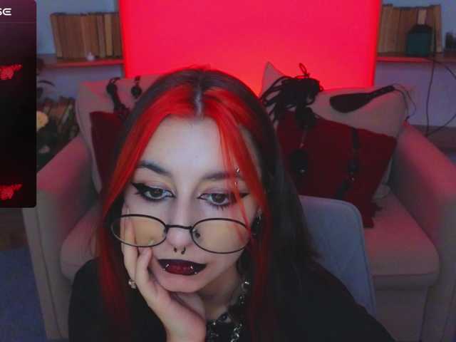  MistressMarcelline chat room