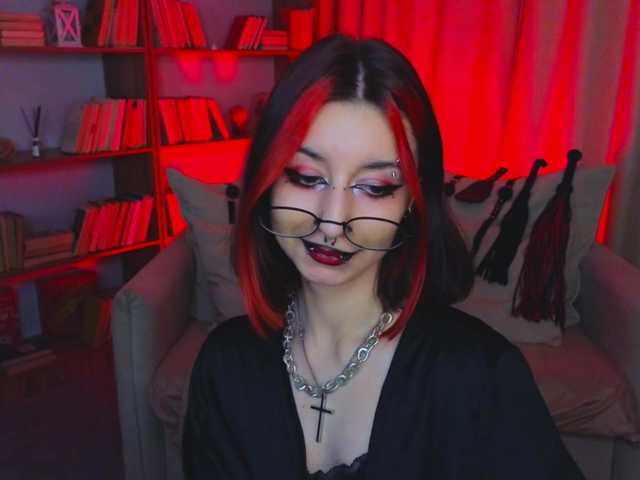 MistressMarcelline's BongaCams show and profile