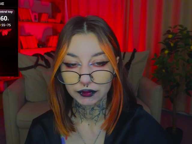  MistressMarcelline chat room