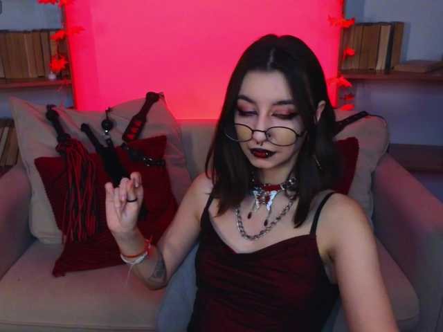  MistressMarcelline chat room