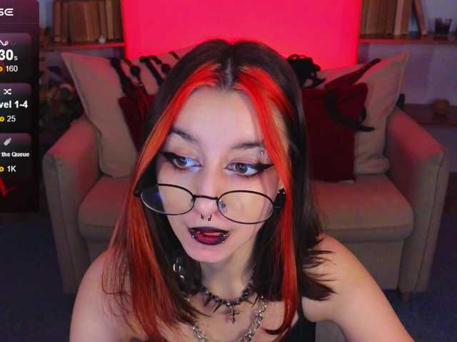 MistressMarcelline webcam
