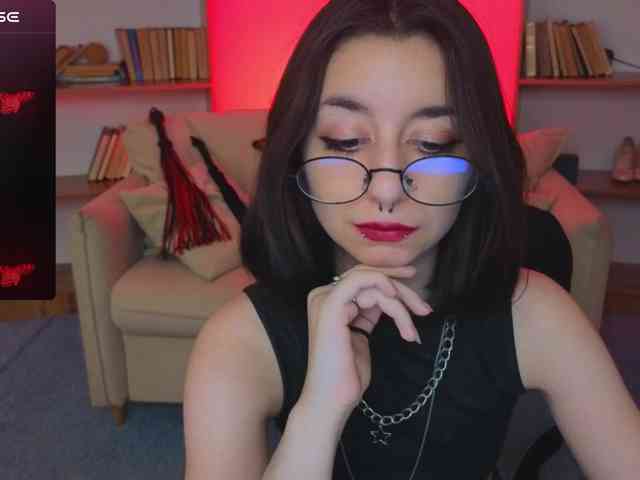 MistressMarcelline webcam
