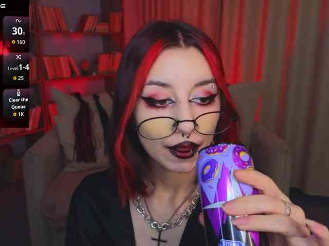 MistressMarcelline webcam