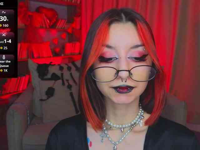 MistressMarcelline webcam