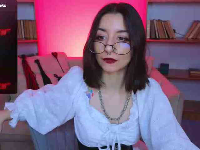 MistressMarcelline webcam