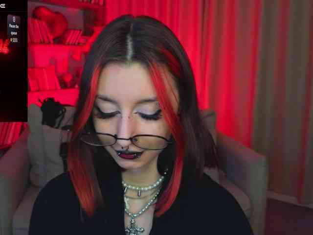 MistressMarcelline webcam