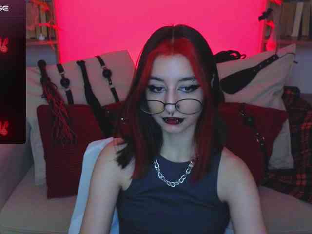 MistressMarcelline webcam