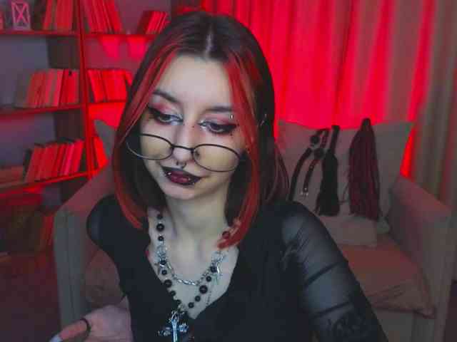 MistressMarcelline webcam