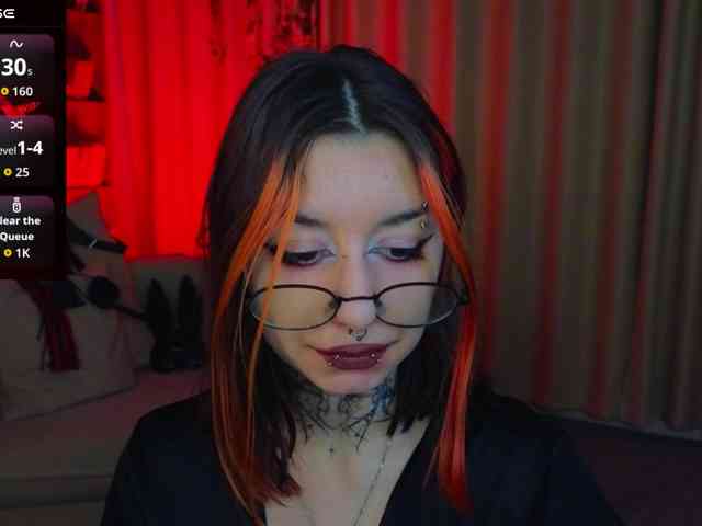 MistressMarcelline webcam