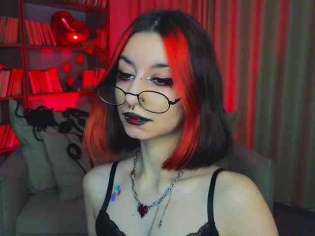 MistressMarcelline webcam