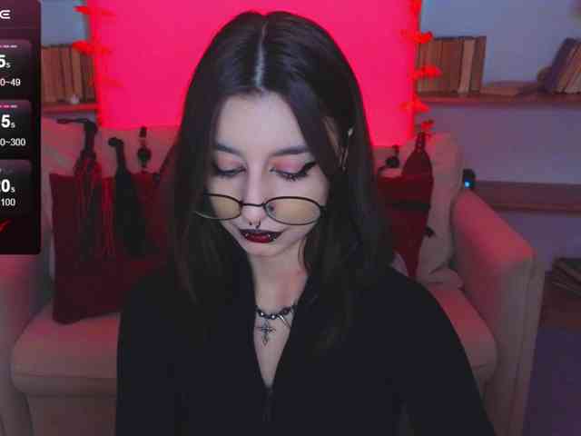 MistressMarcelline webcam
