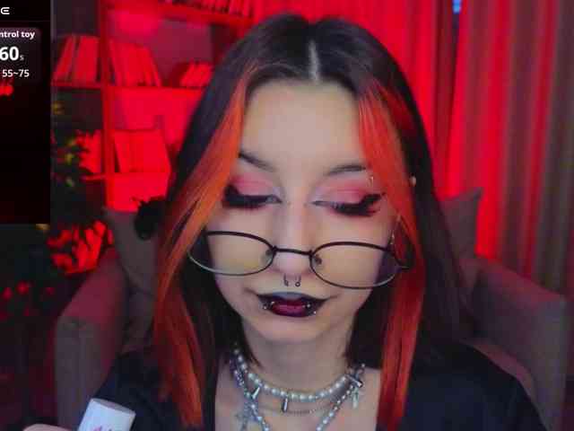 MistressMarcelline webcam