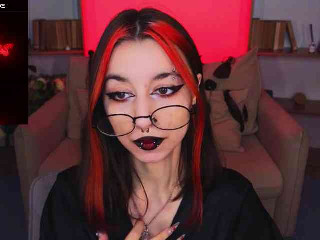 MistressMarcelline webcam