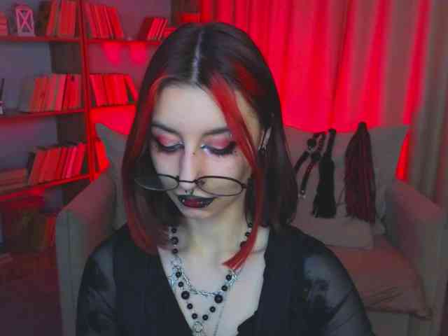 MistressMarcelline webcam