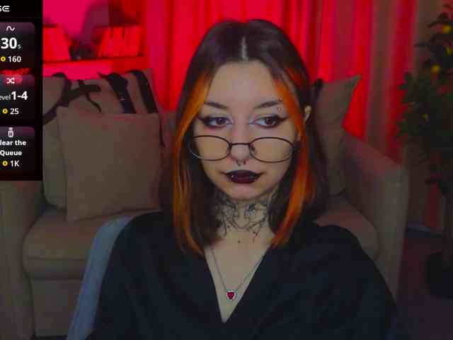 MistressMarcelline webcam