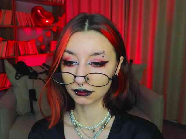 MistressMarcelline webcam