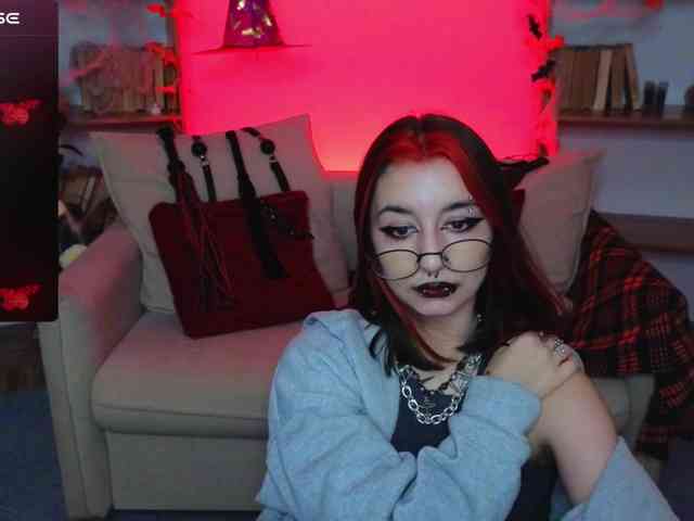 MistressMarcelline webcam