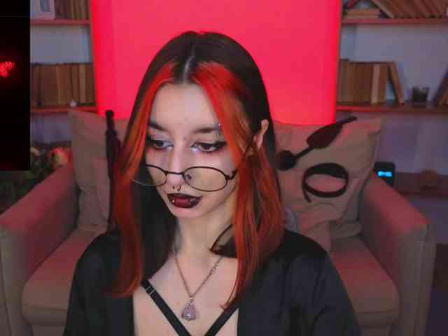 MistressMarcelline webcam