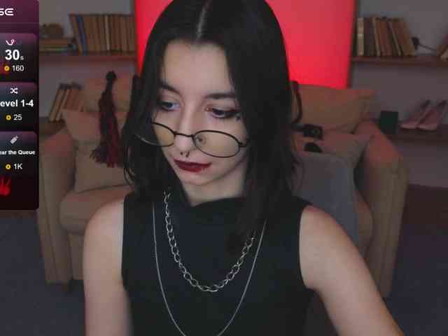 MistressMarcelline webcam