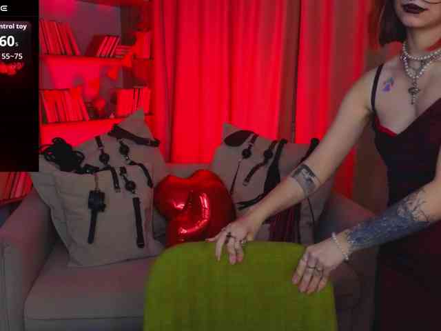 MistressMarcelline webcam