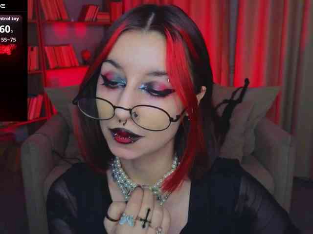 MistressMarcelline webcam