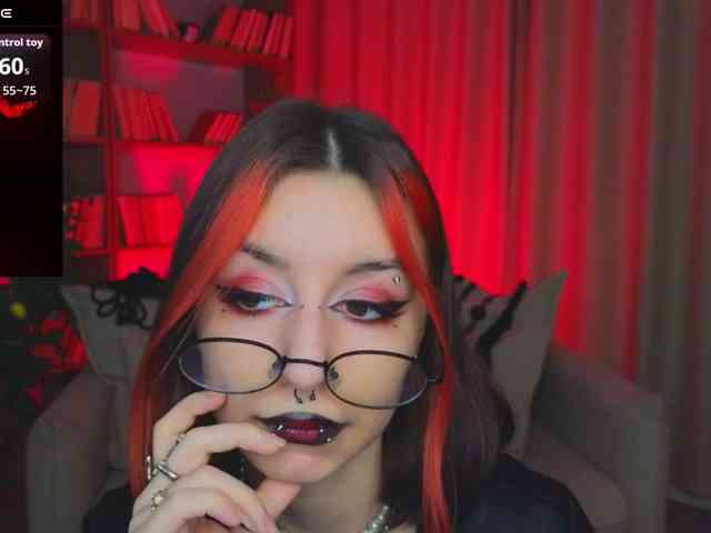 MistressMarcelline webcam
