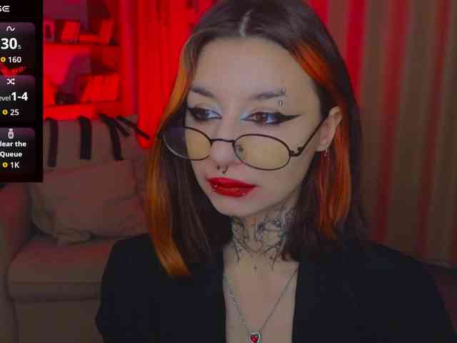 MistressMarcelline webcam