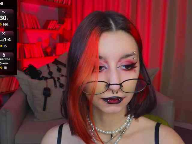 MistressMarcelline webcam