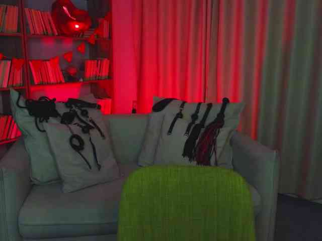 MistressMarcelline webcam